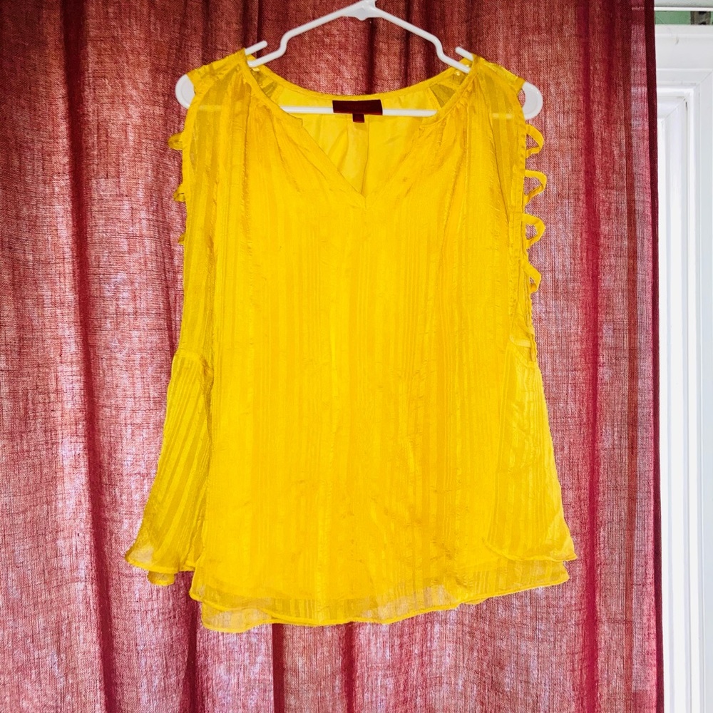 Jennifer Lopez blouse